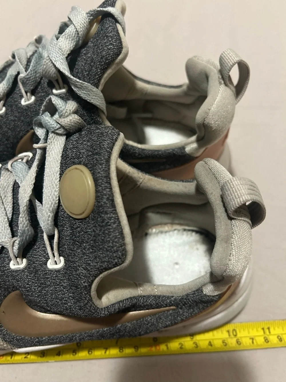 Nike Women's Heathered Gray and Light Beige Athletic Sneakers